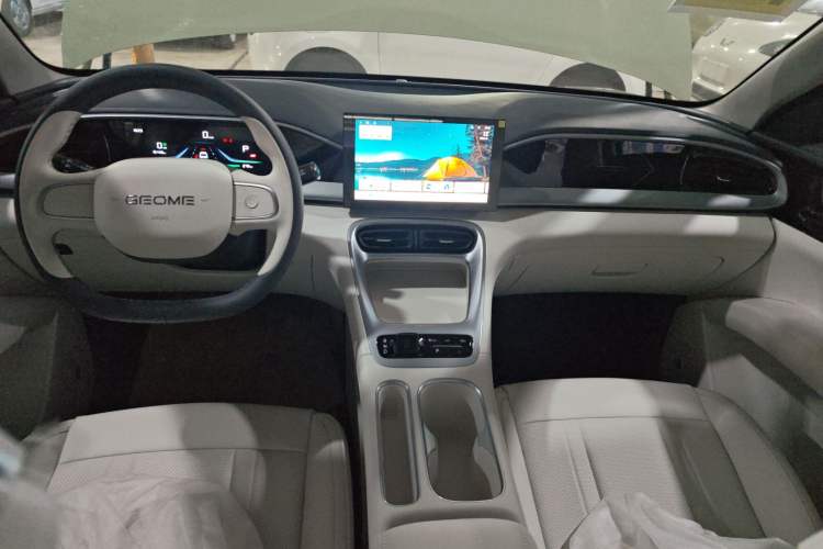 Used  Geome 2025 310km Youth Edition