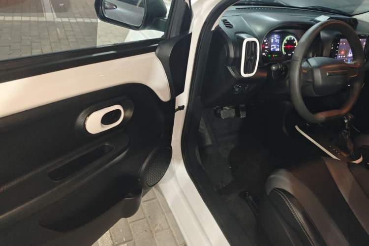 Used Roewe Clever 2022 311km QiQi BoBo Edition