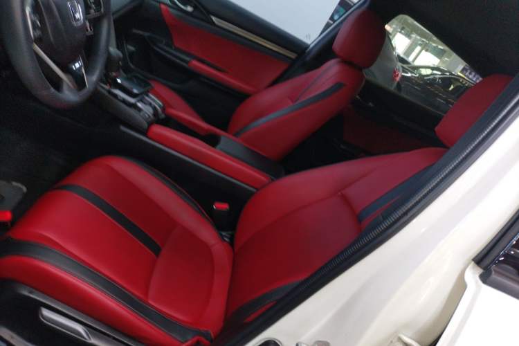 Used Honda Civic 2021 HATCHBACK 220TURBO CVT Trendy Cool Edition