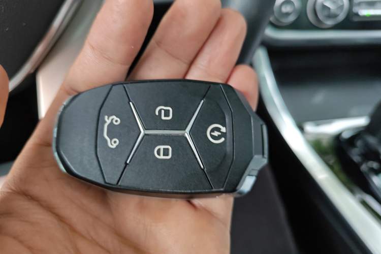 Used Lynk & Co 01 2017 2.0T Two-Wheel Drive Pro Edition
