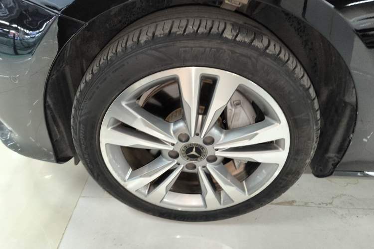 Used Mercedes-Benz E-Class 2019 E 300 L Luxury Model
