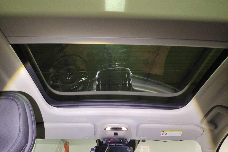 Used Volvo S90 2020 T5 Zhiyi Sport Edition
