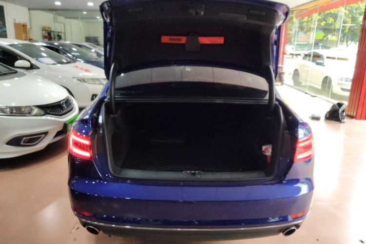 Used Audi A4L 2018 30th Anniversary Edition 40 TFSI Trendy Model
