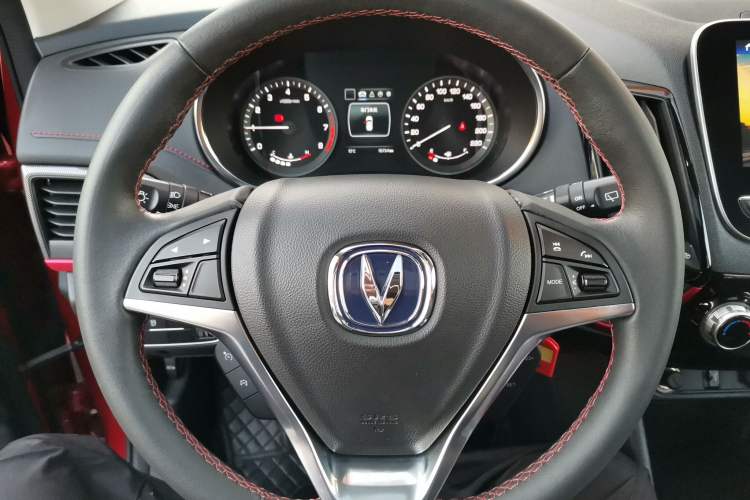 Used Changan CS55 2017 1.5T Manual Colorful Edition
