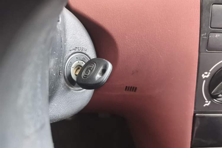 Used BYD F3 2012 Energy-Saving Edition 1.5L Manual Comfort Model
