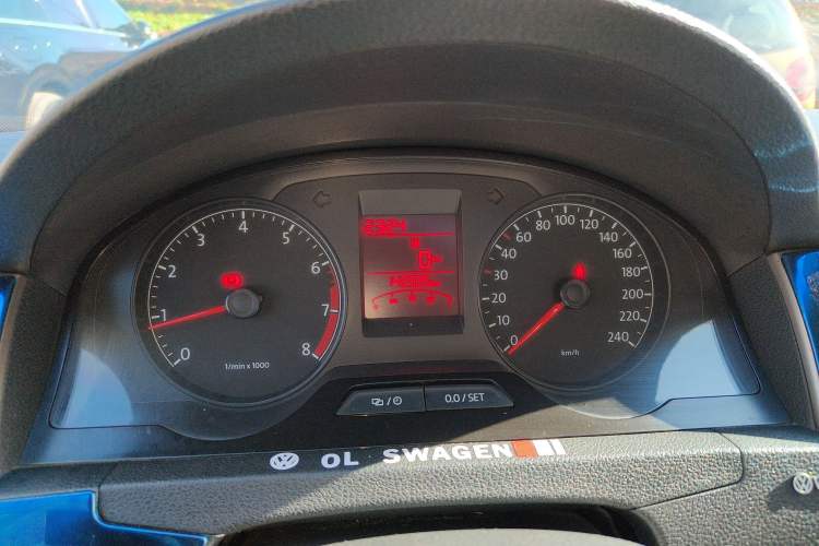 Used Volkswagen Santana 2015 1.4L Manual Comfort Edition