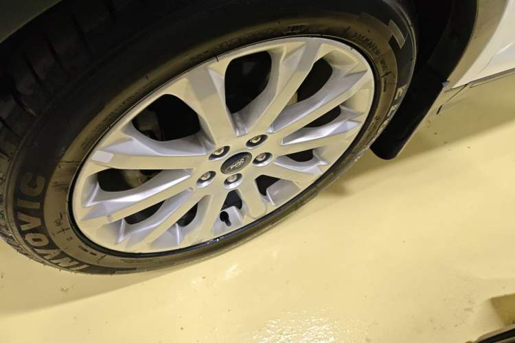 Used Ford Kuga 2015 1.5L GTDi Two-Wheel Drive Fashion Edition
