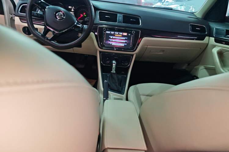 Used Volkswagen Lavida 2015 230TSI DSG Comfort Edition