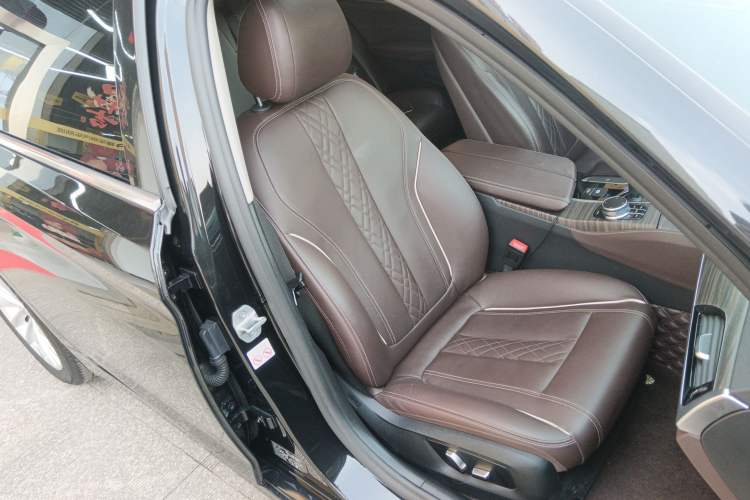 Used BMW 5 Series 2019 Updated 530Li xDrive Luxury Package
