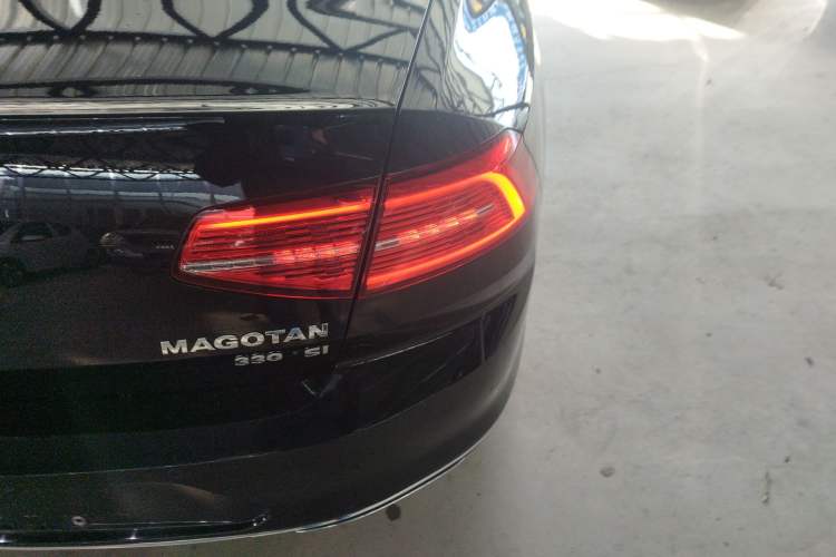 Used Volkswagen Magotan 2019 330TSI DSG Leading Model China VI Standard