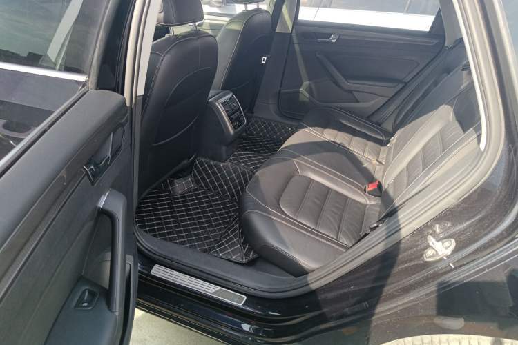 Used Volkswagen Passat 2016 330TSI DSG Luxury Edition
