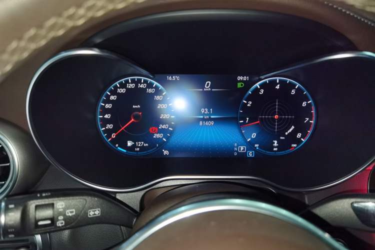 Used Mercedes-Benz GLC 2020 Facelift GLC 260 L 4MATIC Luxury Edition
