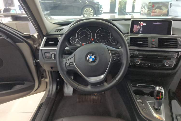 Used BMW 3 Series 2017 320Li Fashion Model
