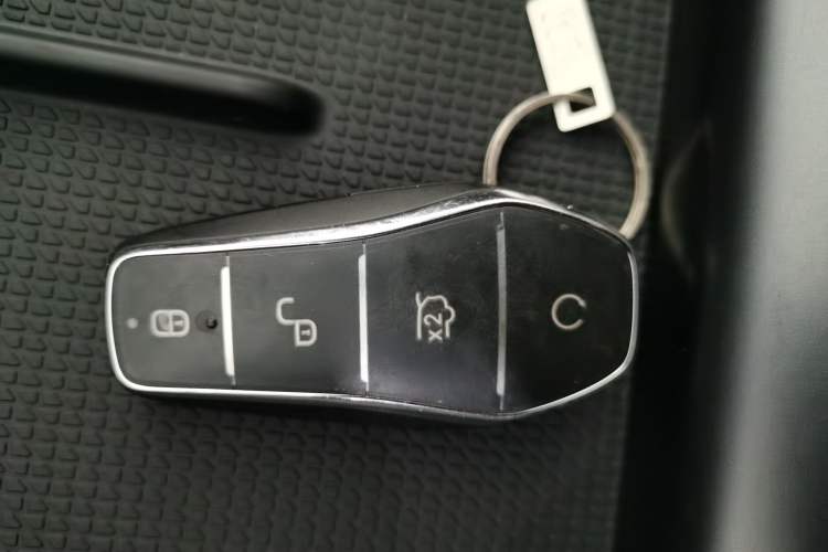 Used BYD Qin L 2025 DM-i Smart Drive 80KM Leading Model