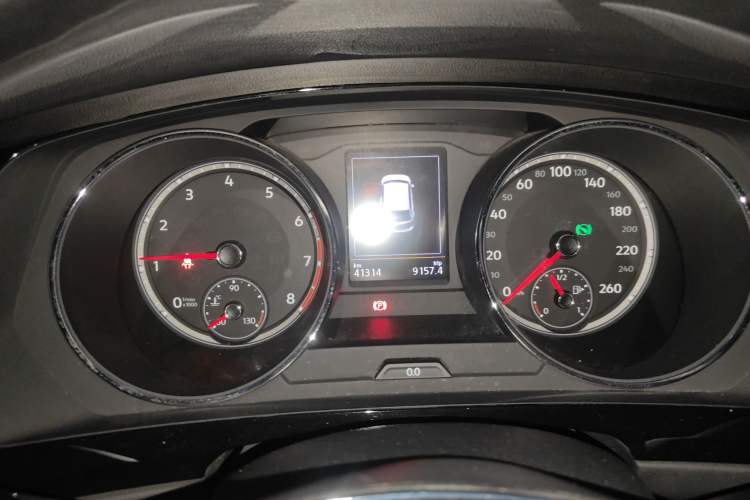 Used Volkswagen Tiguan L 2019 330TSI Automatic Two-Wheel Drive Smart Luxury Version China VI Standard
