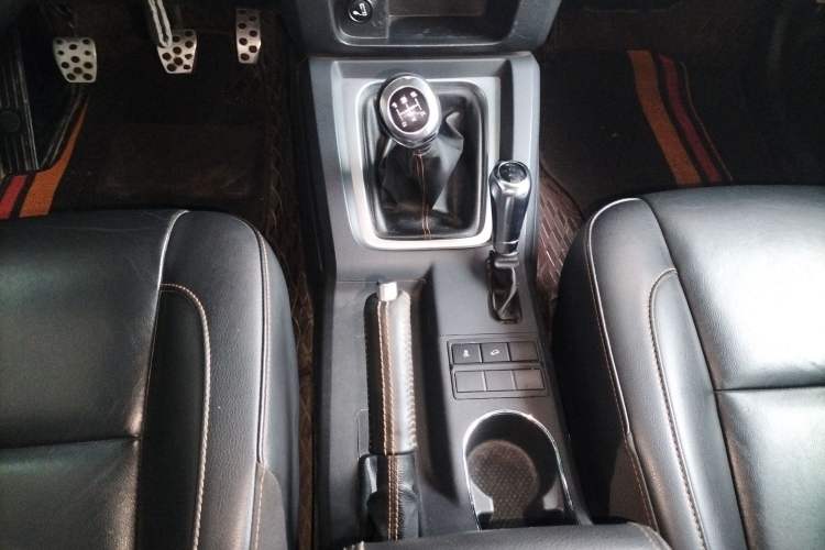 Used  BJ40 2016 40L 2.3T Manual All-Wheel Drive Prestige Edition
