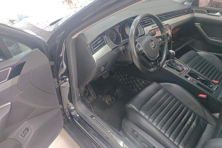 Used Volkswagen Magotan 2019 330TSI DSG Leading Model China VI Standard