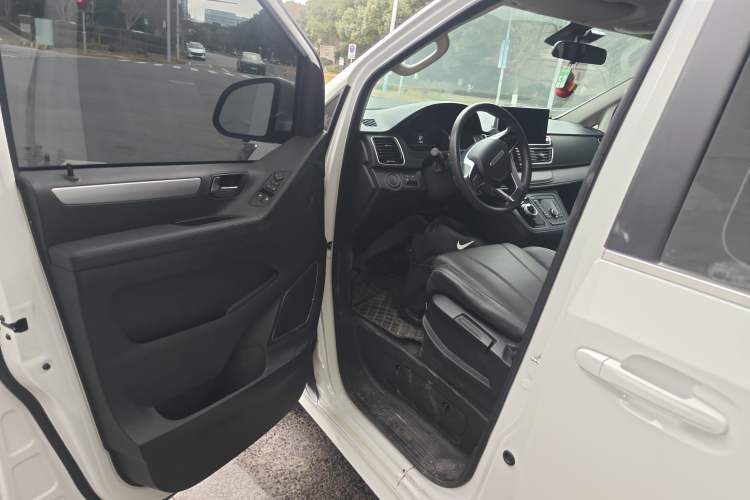 Used SAIC MAXUS G20 2023 Facelifted ES 2.0T Gasoline Automatic Value Edition
