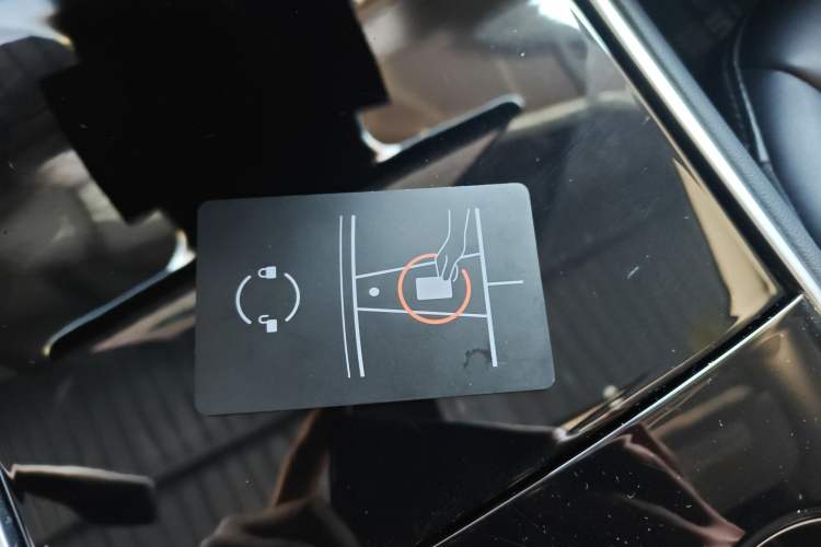 Used Tesla Model 3 2019 Standard Range Rear-Wheel Drive Upgraded Version (52 kWh)
