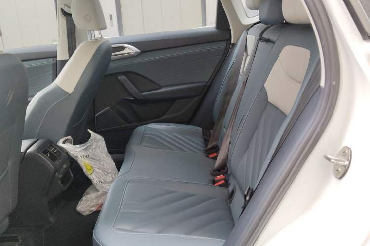 Used Volkswagen Tharu 2024 300TSI Two-Wheel-Drive Moon Luxury Edition