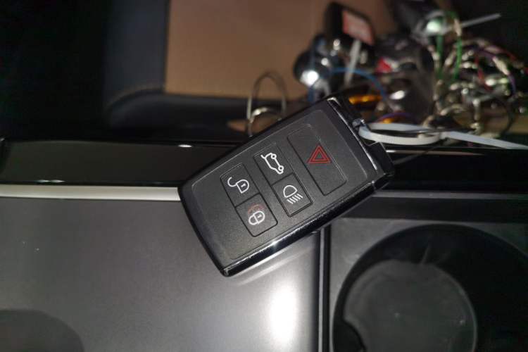 Used Land Rover Range Rover Velar 2024 Dynamic HSE
