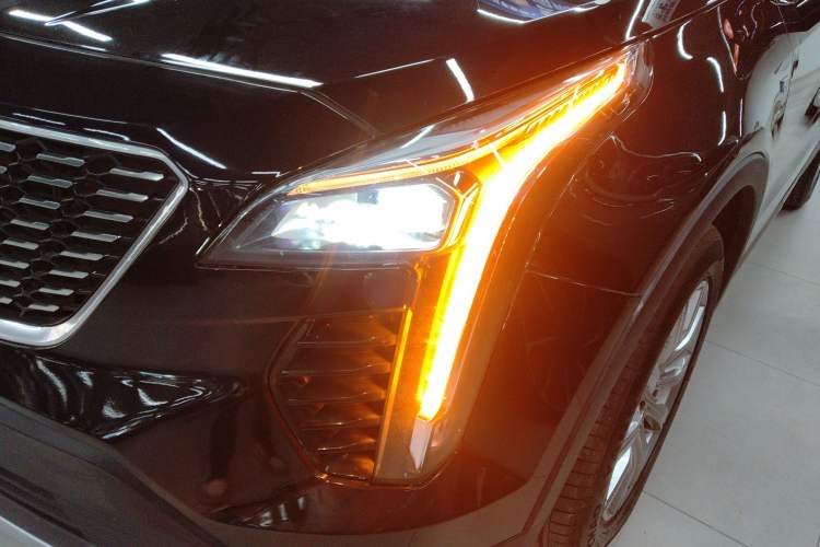 Used Cadillac XT4 2020 28T Two-Wheel-Drive Leading Version
