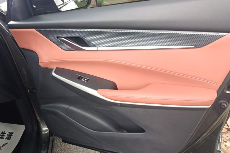 Used Changan CS75 PLUS 2023 3rd Generation 1.5T Automatic Prestige Model
