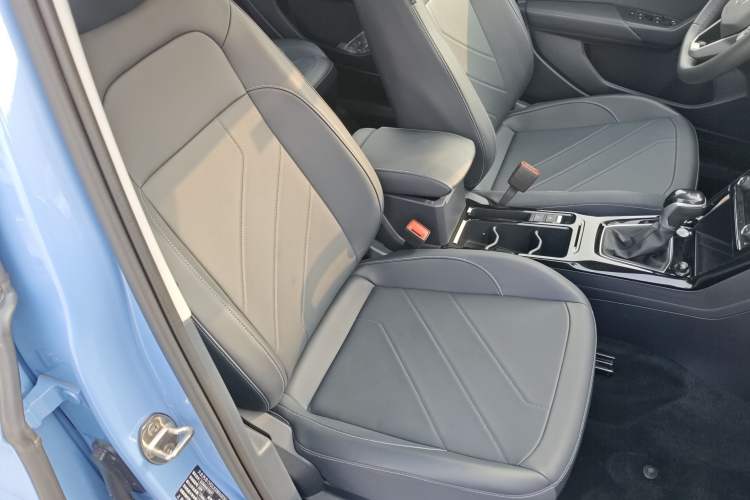 Used Volkswagen Tharu 2025 NewRui 300TSI Prestige Edition
