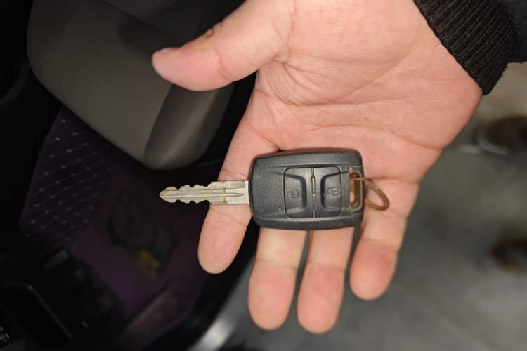 Used Wuling Hongguang V 2021 1.5L Jingqu Edition Enclosed-Window Vehicle LAR
