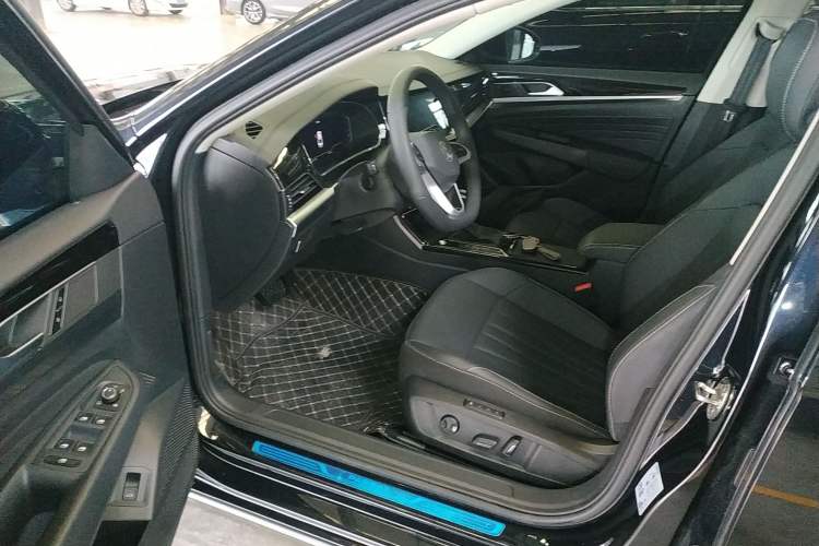 Used Volkswagen Passat 2025 Outstanding Model 380TSI Starry Dragon Edition