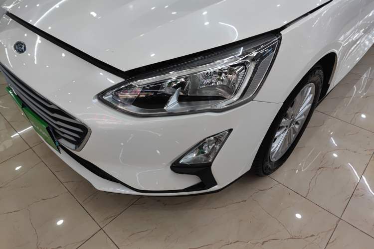 Used Ford Focus 2019 Sedan EcoBoost 180 Automatic Trend Edition
