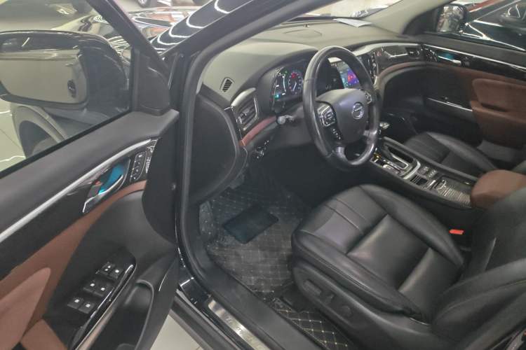 Used GAC Trumpchi GS8 2017 320T Two-Wheel Drive Luxury Smart Connectivity Version (7 Seats)
