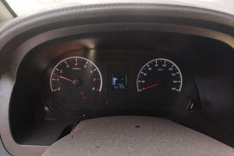 Used FORTHING Lingzhi 2023 V3 1.6L Base Model 2 Seats
