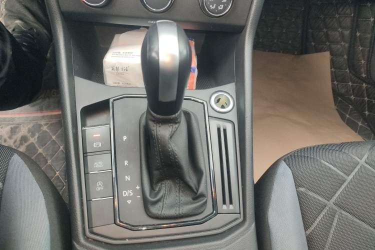 Used Volkswagen Lavida 2023 Revised 1.5L Automatic DeYi Edition
