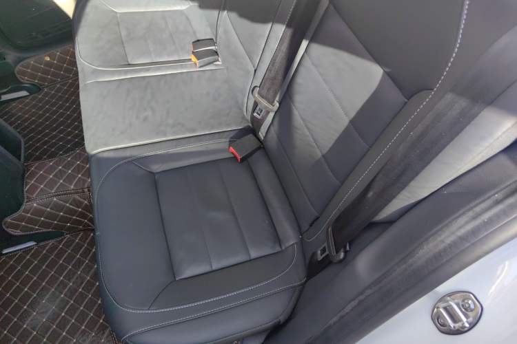 Used Volkswagen Lavida 2015 1.6L Automatic Comfort Edition
