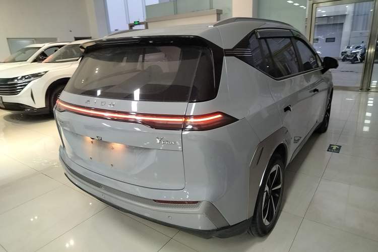 Used AION Y 2023 Plus 510 Smart Edition