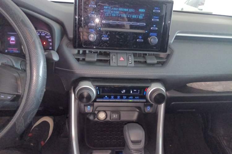 Used Toyota Wildlander 2020 2.0L CVT Two-Wheel Drive Leading Edition
