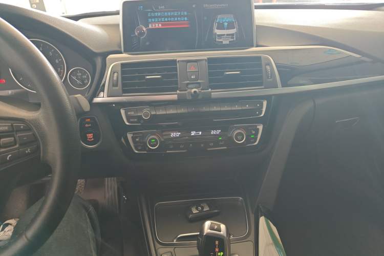 Used BMW 3 Series 2017 320Li Fashion Model
