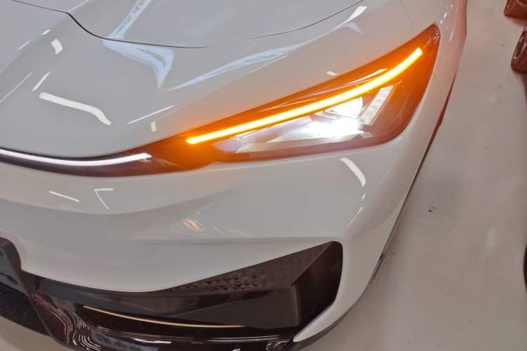 Used Volkswagen ID.UNYX 2024 Pro Long-Range Version