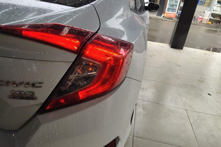 Used Honda Civic 2016 180TURBO CVT Comfort Version
