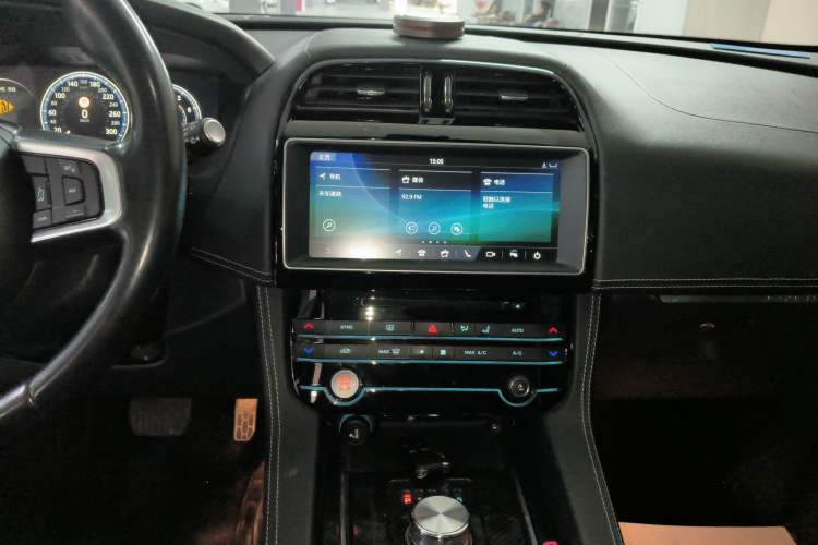 Used Jaguar F-PACE 2016 2.0T Two-Wheel-Drive R-Sport Sport Edition
