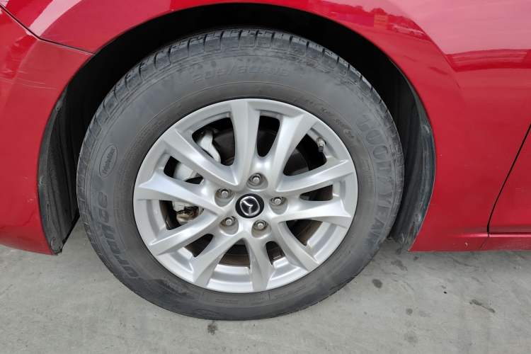 Used Mazda Mazda 3 Axela 2019 Cloud-Controlled Sedan 1.5L Automatic Luxury Model China VI Standard
