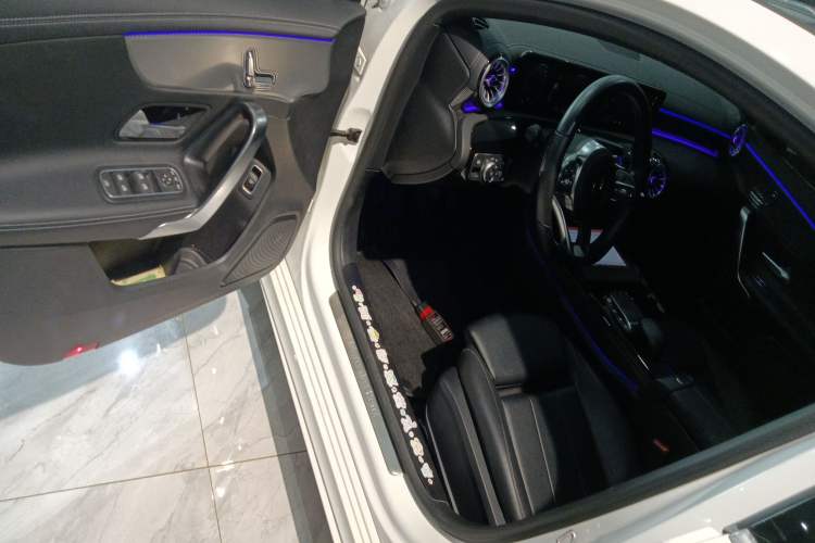 Used Mercedes-Benz A-Class 2022 Restyled A 200 L Sport Sedan Fashion Version
