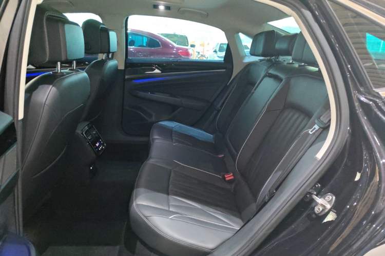 Used Volkswagen Passat 2022 330TSI Starry Luxury Edition