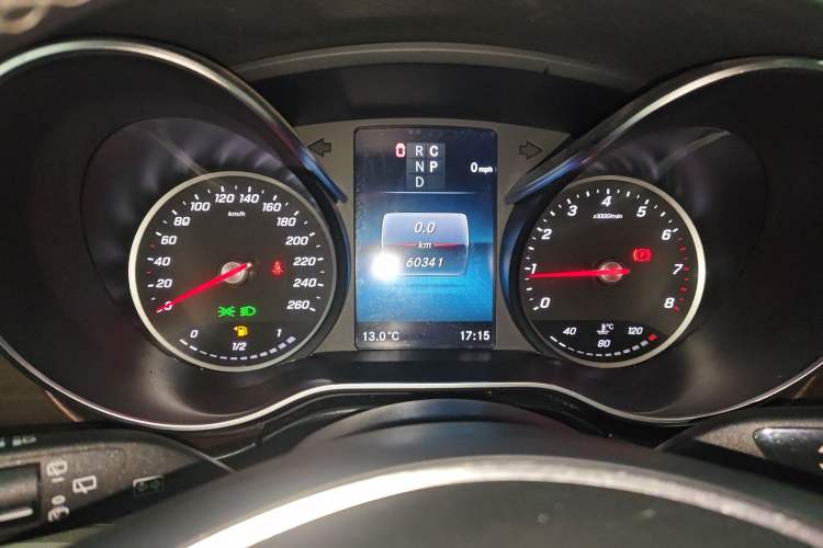 Used Mercedes-Benz V-Class 2020 V 260 Avantgarde Edition
