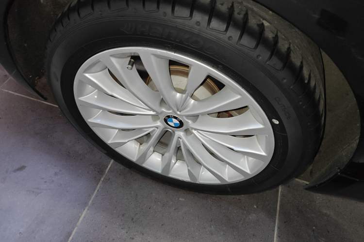 Used BMW 5 Series 2018 525Li Luxury Package
