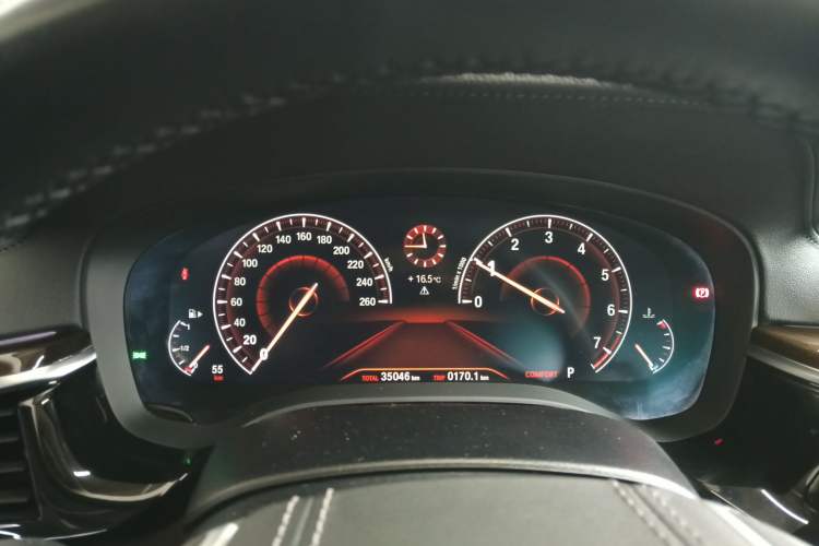 Used BMW 5 Series 2019 525Li Luxury Package
