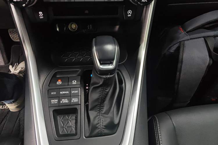 Used Toyota Wildlander 2023 2.0L CVT Four-Wheel Drive Luxury PLUS Edition
