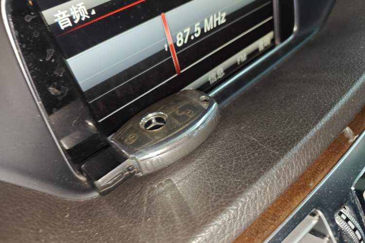 Used Mercedes-Benz E-Class 2015 E 200 L
