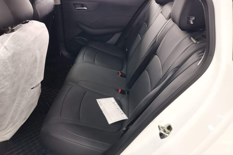 Used Roewe i5 2023 1.5L CVT Luxury Edition
